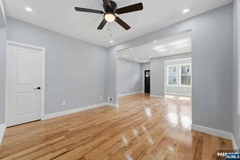 153 Brookside Avenue Irvington, NJ 07111