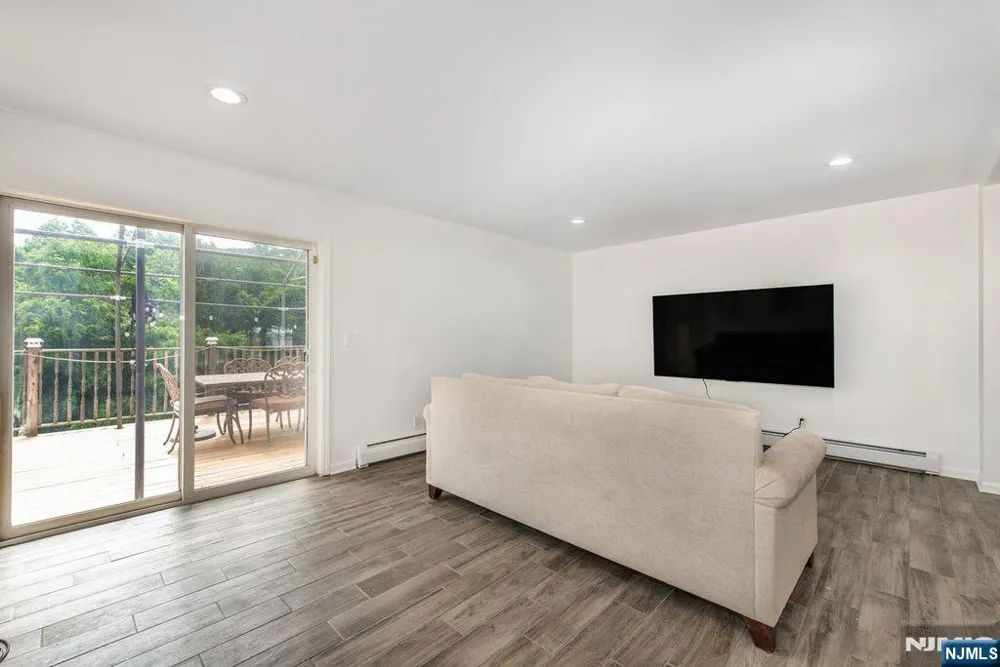 1754 County Rd 565 Sussex, NJ 07461