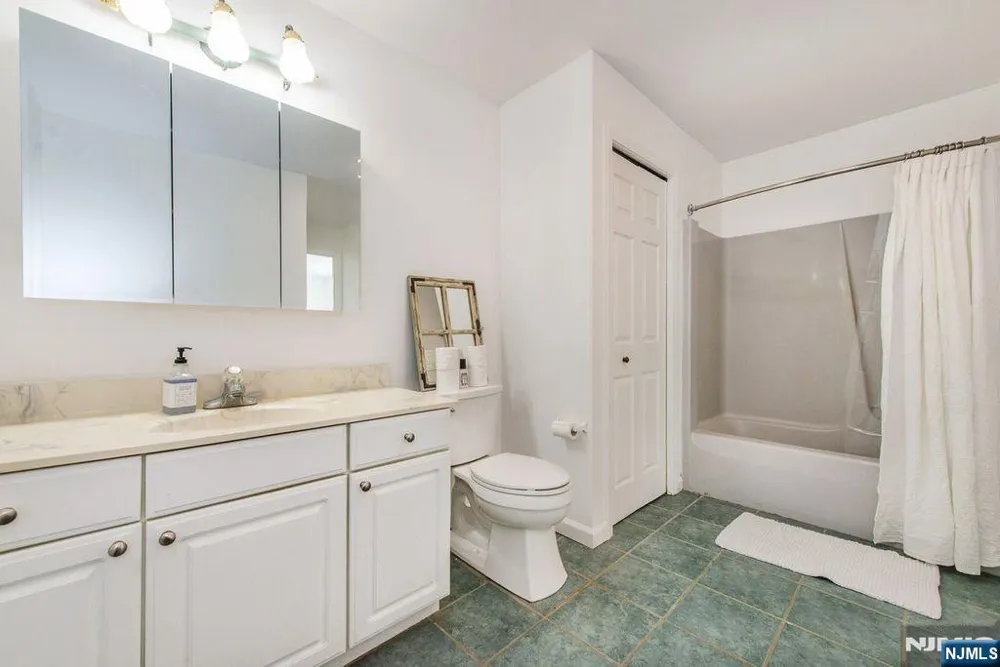 1754 County Rd 565 Sussex, NJ 07461