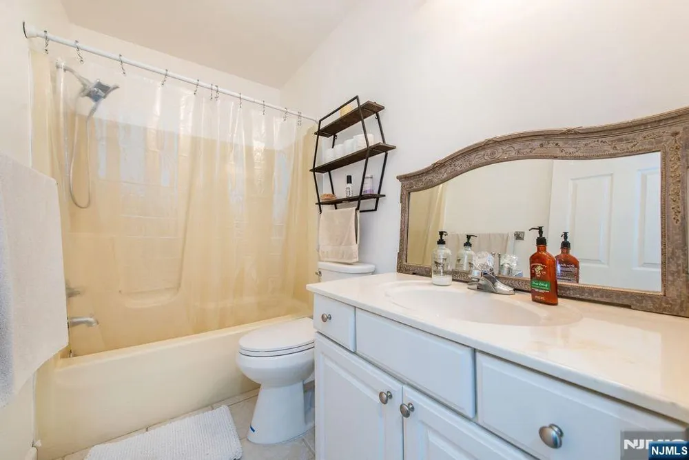 1754 County Rd 565 Sussex, NJ 07461