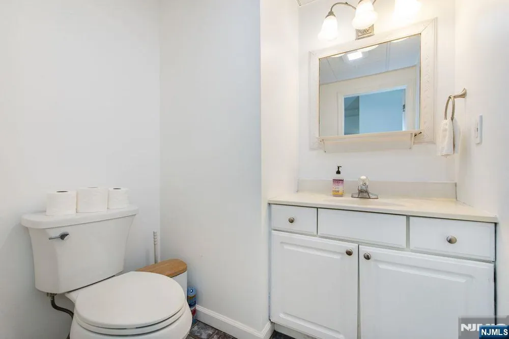 1754 County Rd 565 Sussex, NJ 07461