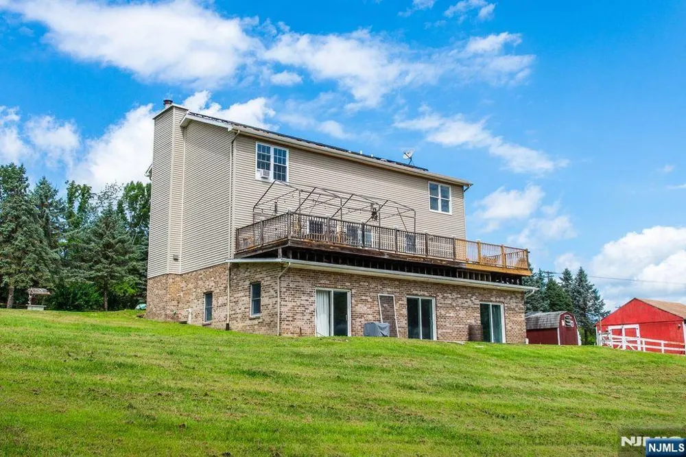 1754 County Rd 565 Sussex, NJ 07461