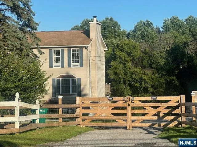 1754 County Rd 565 Sussex, NJ 07461