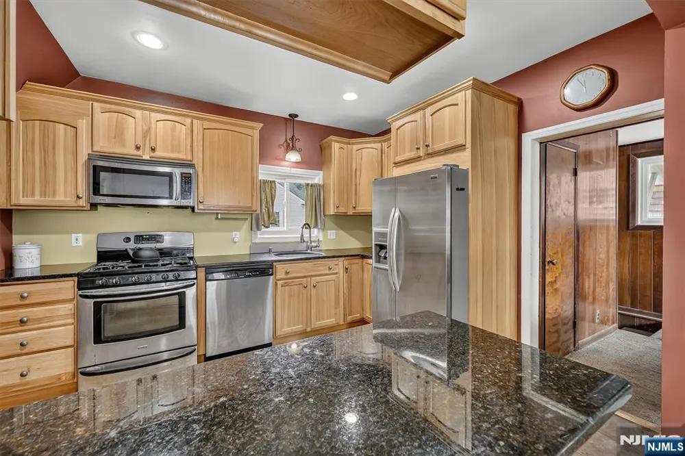 116 Eagle Avenue New Milford, NJ 07646