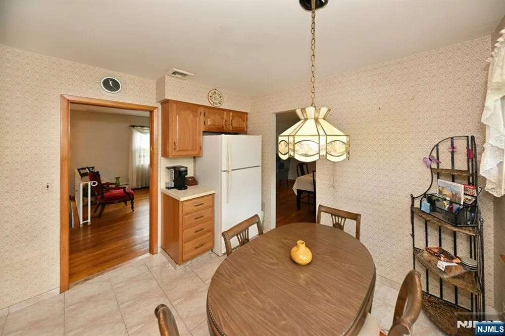 459 Tulane Court Paramus, NJ 07652