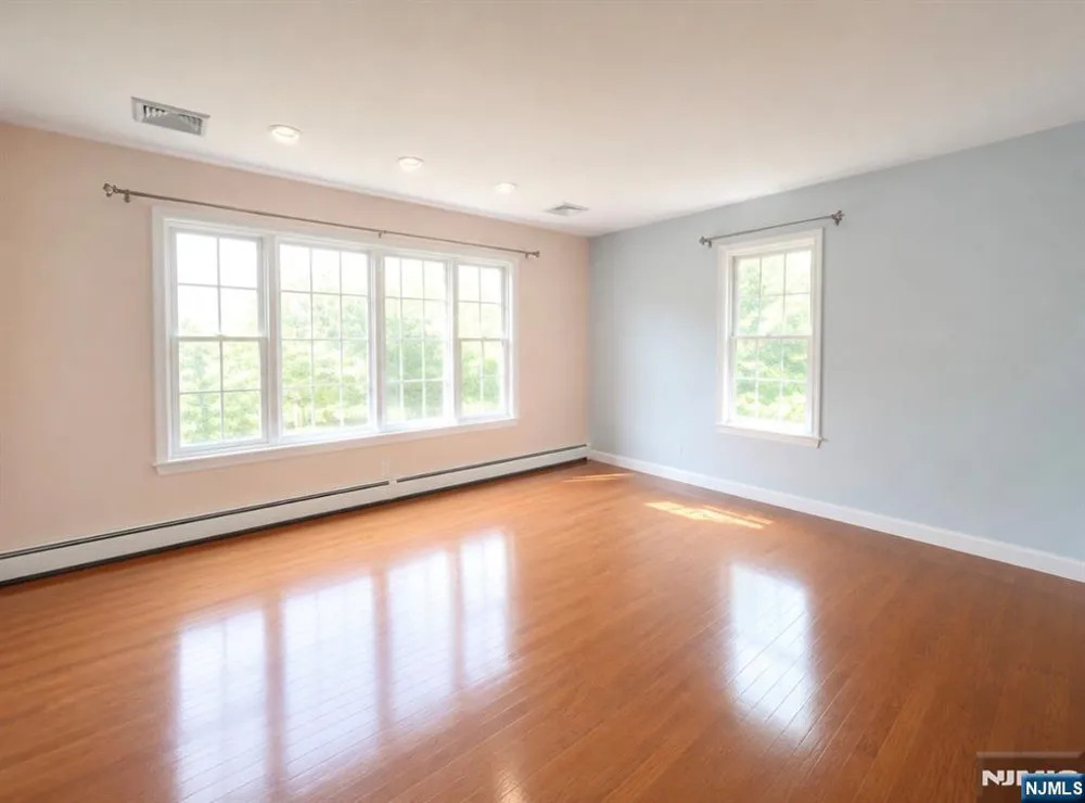 604 Grandview Terrace Franklin Lakes, NJ 07417