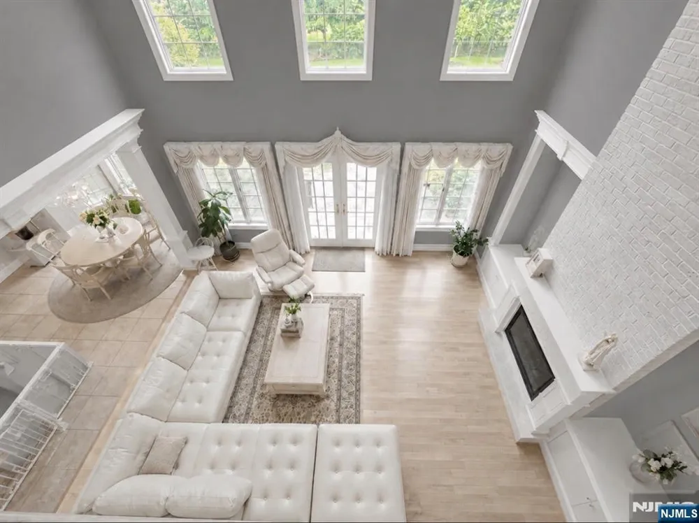 604 Grandview Terrace Franklin Lakes, NJ 07417