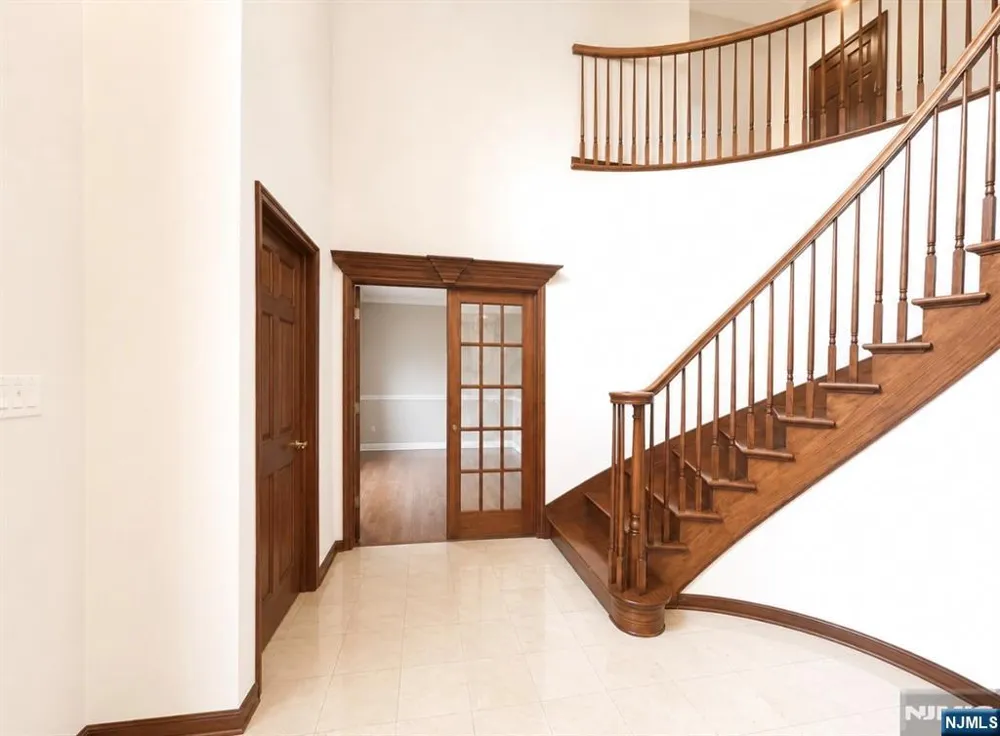 604 Grandview Terrace Franklin Lakes, NJ 07417