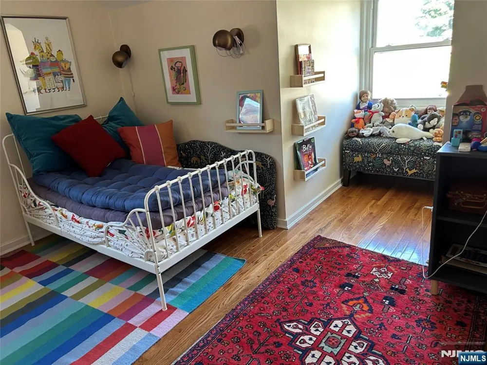 4 6th Englewood Cliffs, NJ 07632