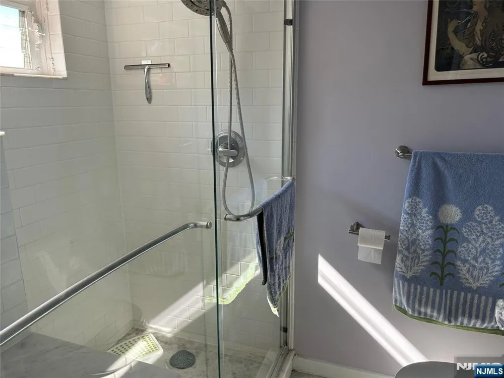 4 6th Englewood Cliffs, NJ 07632