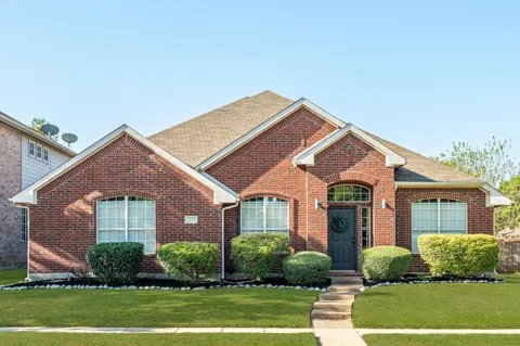 5533 Glenview Lane