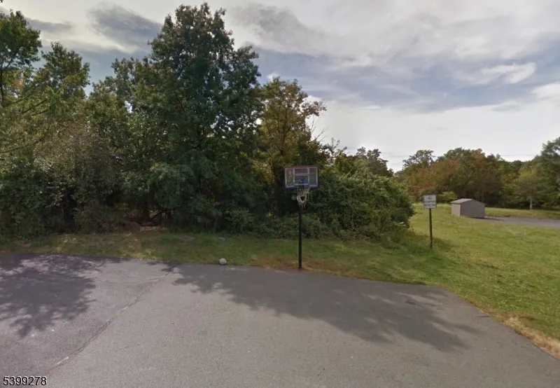 193 Hillcrest Ave Franklin, NJ 08873