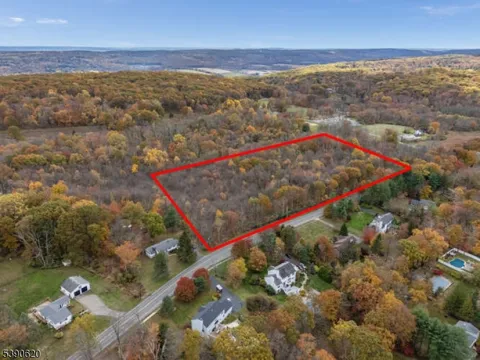 117 E Springtown Rd