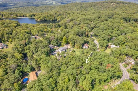 5 Splitrock Ln