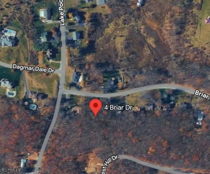 4 Briar Dr Vernon, NJ 07461
