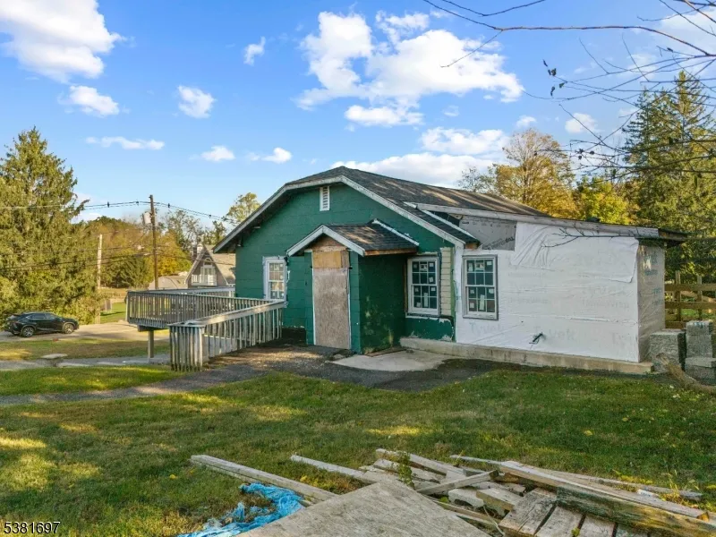 7 River Rd Montville, NJ 07045