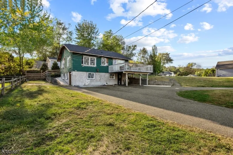 7 River Rd Montville, NJ 07045
