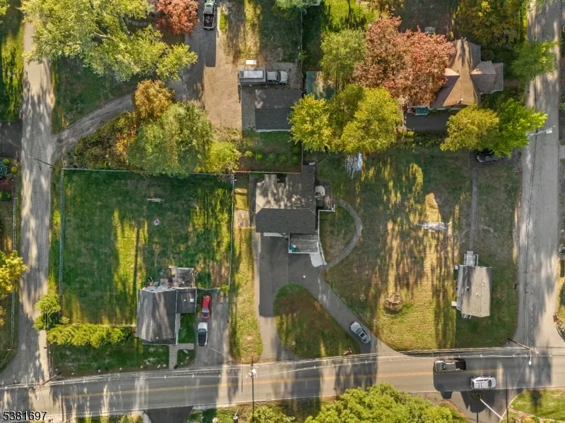 7 River Rd Montville, NJ 07045