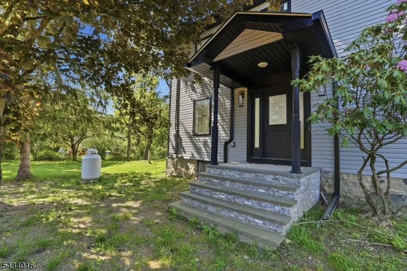 525 Hope-Blairstown Rd Hope, NJ 07825