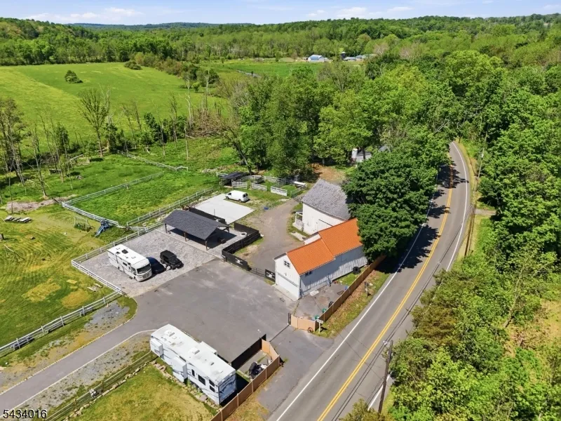 525 Hope-Blairstown Rd Hope, NJ 07825