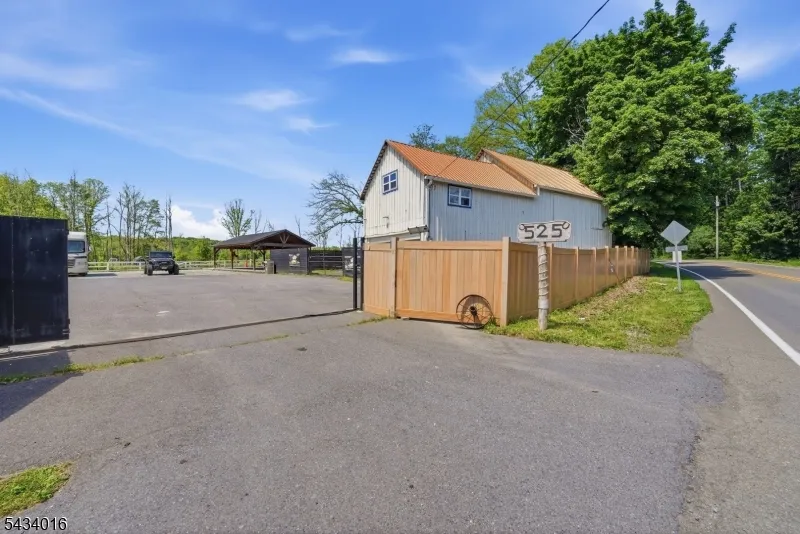 525 Hope-Blairstown Rd Hope, NJ 07825