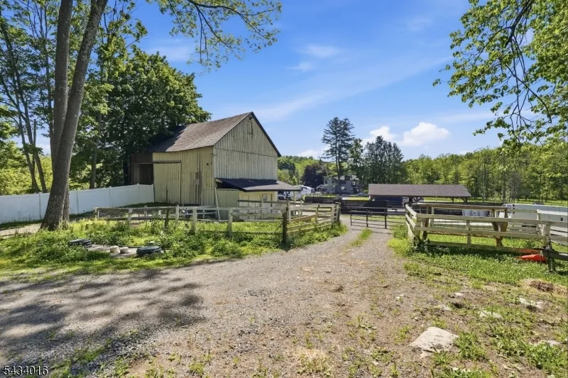 525 Hope-Blairstown Rd Hope, NJ 07825