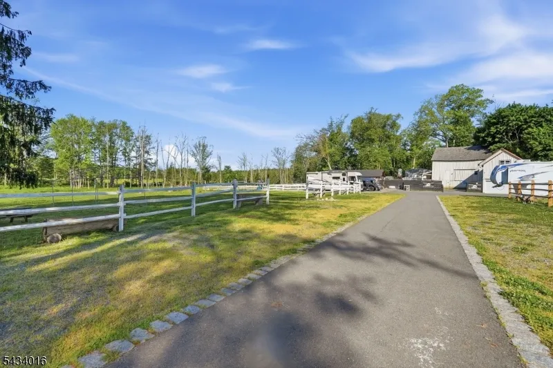 525 Hope-Blairstown Rd Hope, NJ 07825