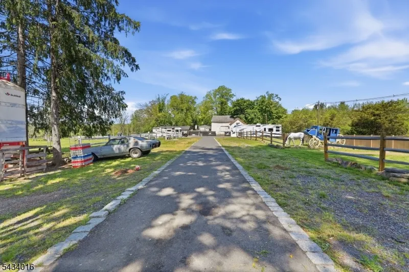 525 Hope-Blairstown Rd Hope, NJ 07825