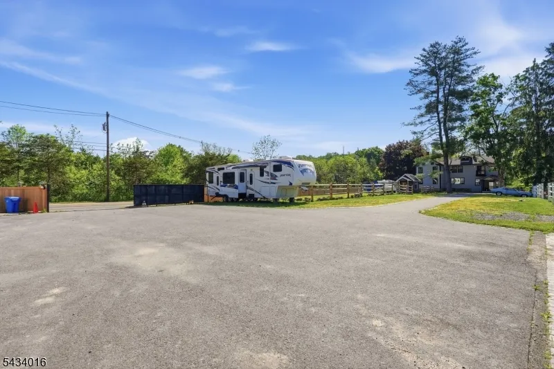 525 Hope-Blairstown Rd Hope, NJ 07825