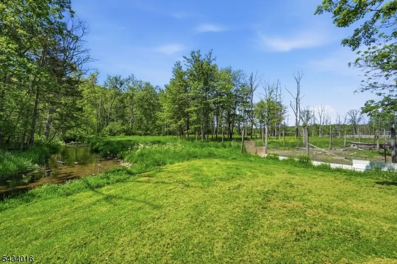 525 Hope-Blairstown Rd Hope, NJ 07825