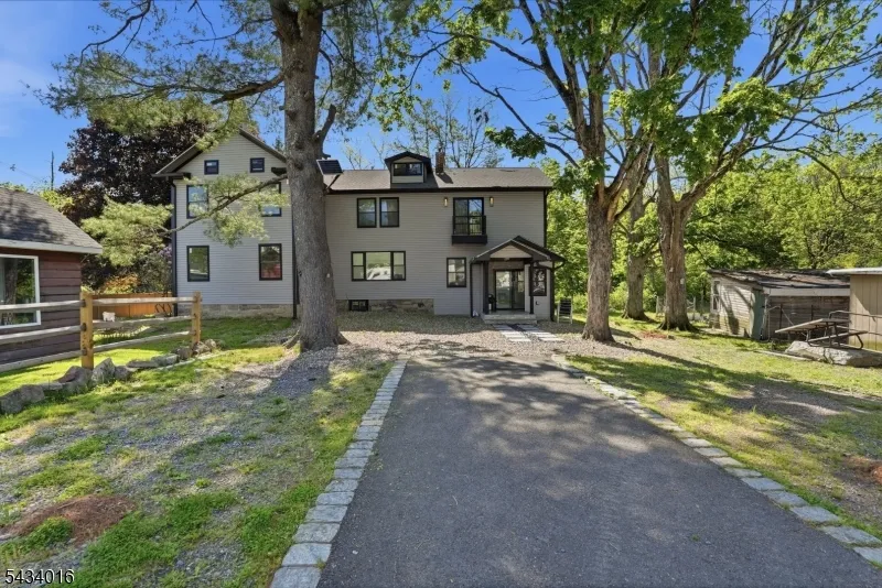 525 Hope-Blairstown Rd Hope, NJ 07825