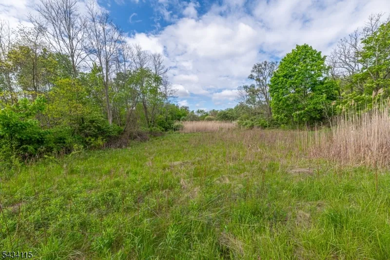 28 Brooklyn Stanhope Rd Hopatcong, NJ 07874