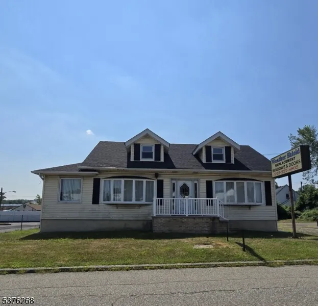 584 US Highway 46 Fairfield, NJ 07004