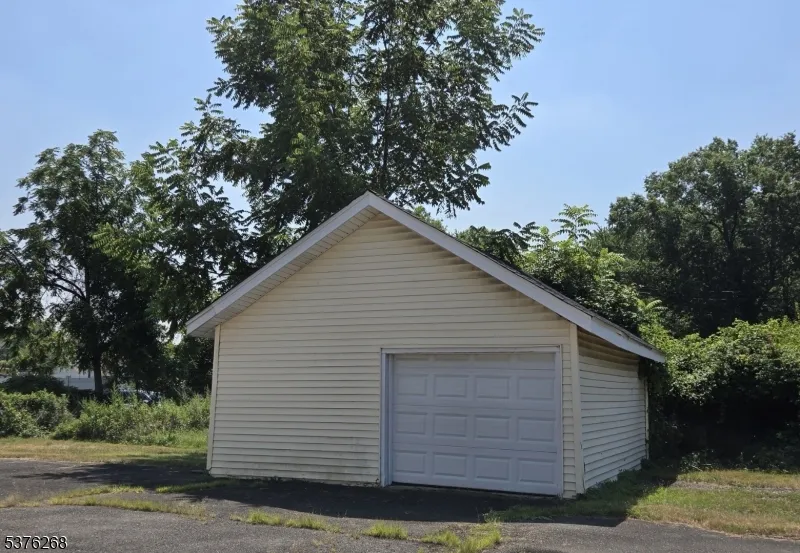 584 US Highway 46 Fairfield, NJ 07004