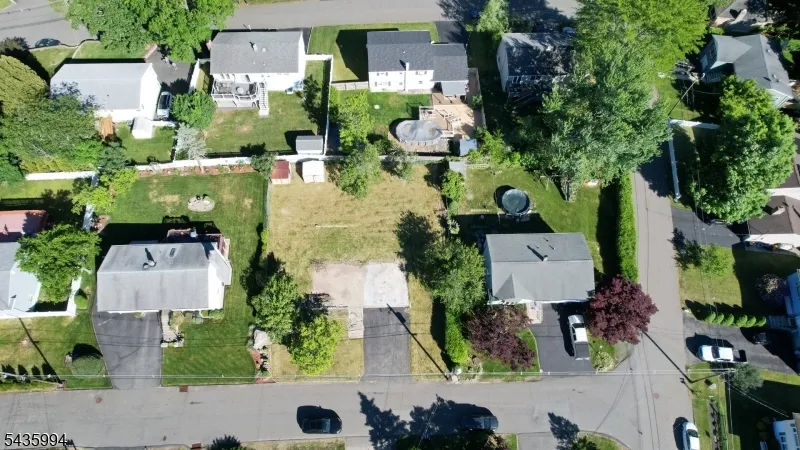 8 North Way Hopatcong, NJ 07843