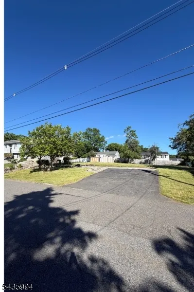 8 North Way Hopatcong, NJ 07843