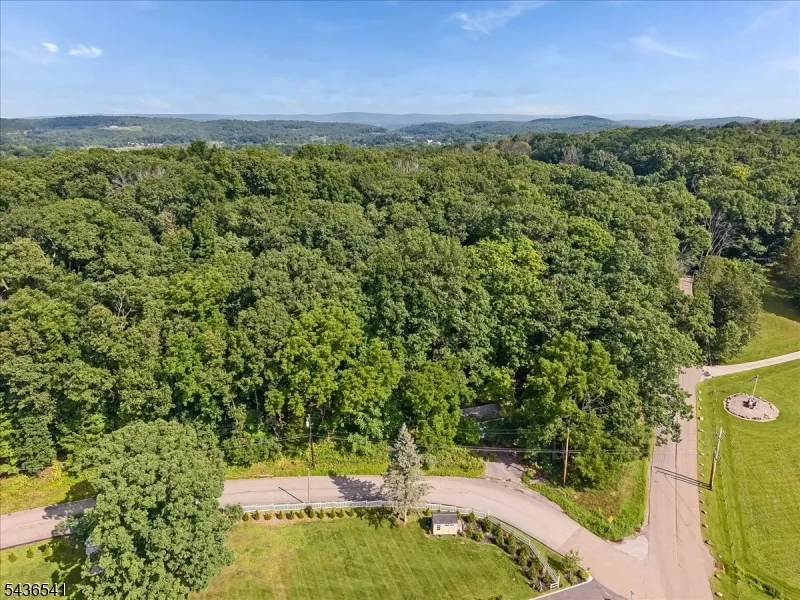 3 Kimble Ln Sparta, NJ 07871