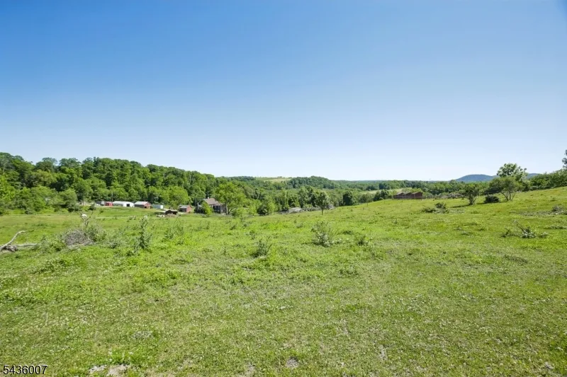 37 Swayze Mill Rd Hope, NJ 07825