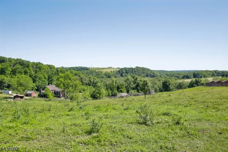 37 Swayze Mill Rd Hope, NJ 07825