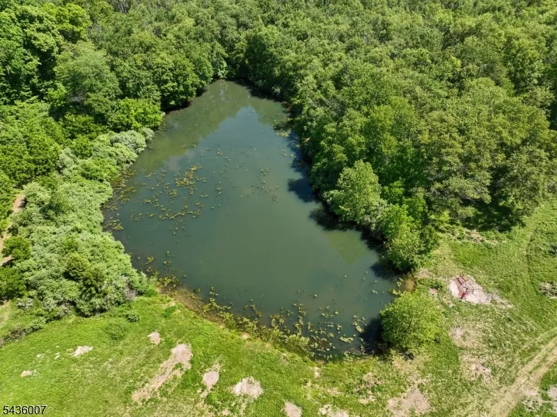 37 Swayze Mill Rd Hope, NJ 07825