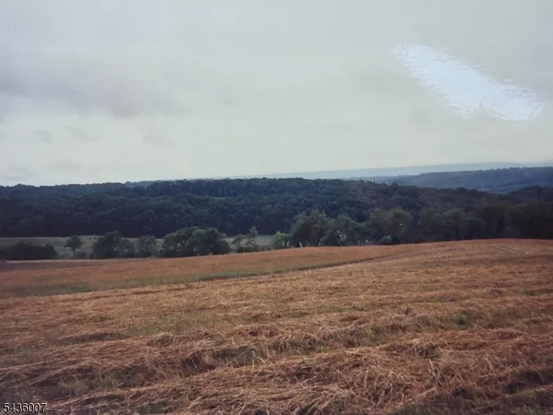37 Swayze Mill Rd Hope, NJ 07825