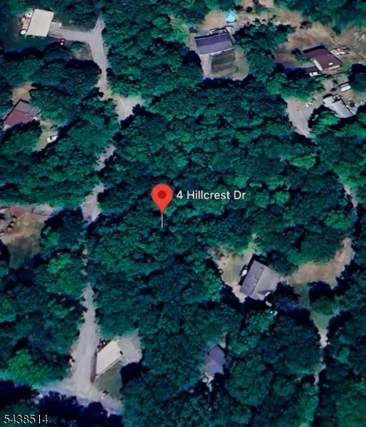 4 Hillcrest Dr Vernon, NJ 07461