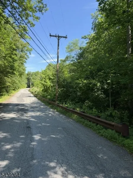 16 Babtown Rd Vernon, NJ 07461