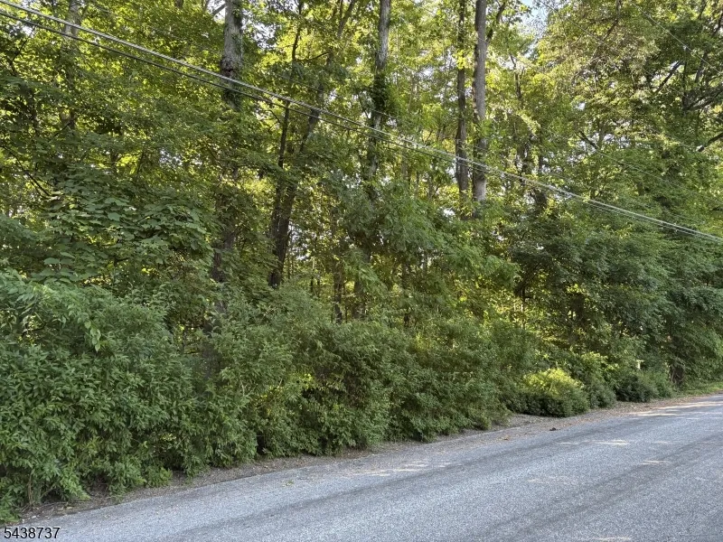 14 Up-A-Way Dr Vernon, NJ 07461