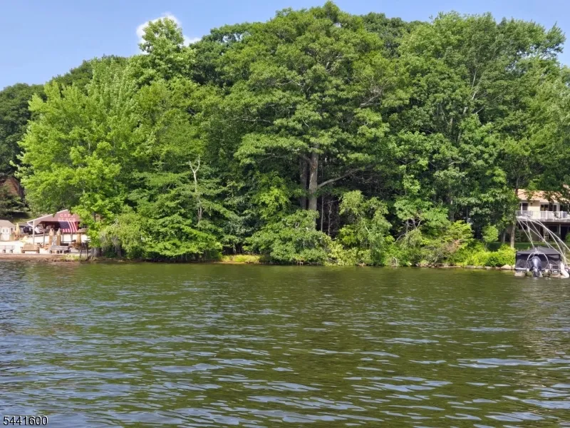 4 Maine St Jefferson, NJ 07849