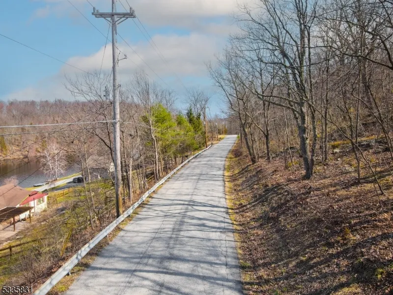56 Beaver Run Rd Wantage, NJ 07461