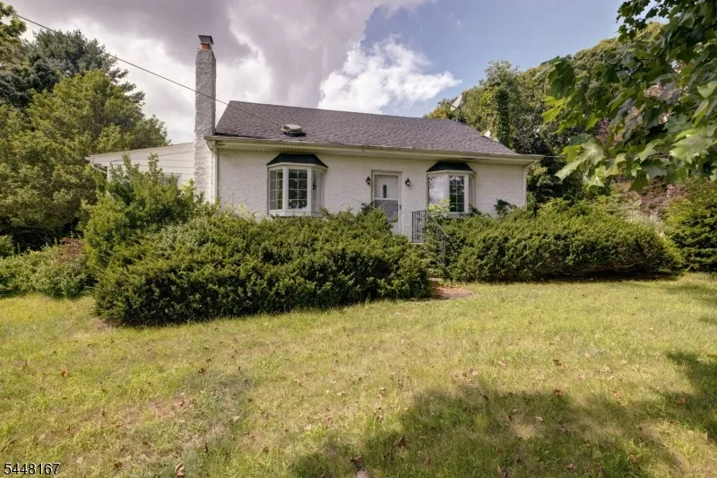 52 Cottrell Rd Old Bridge, NJ 07747
