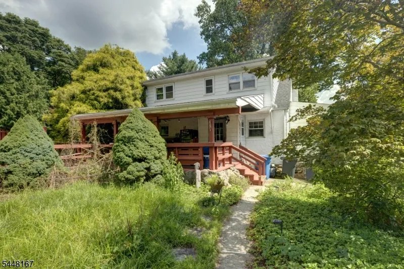 52 Cottrell Rd Old Bridge, NJ 07747