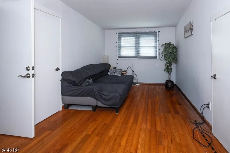 52 Cottrell Rd Old Bridge, NJ 07747
