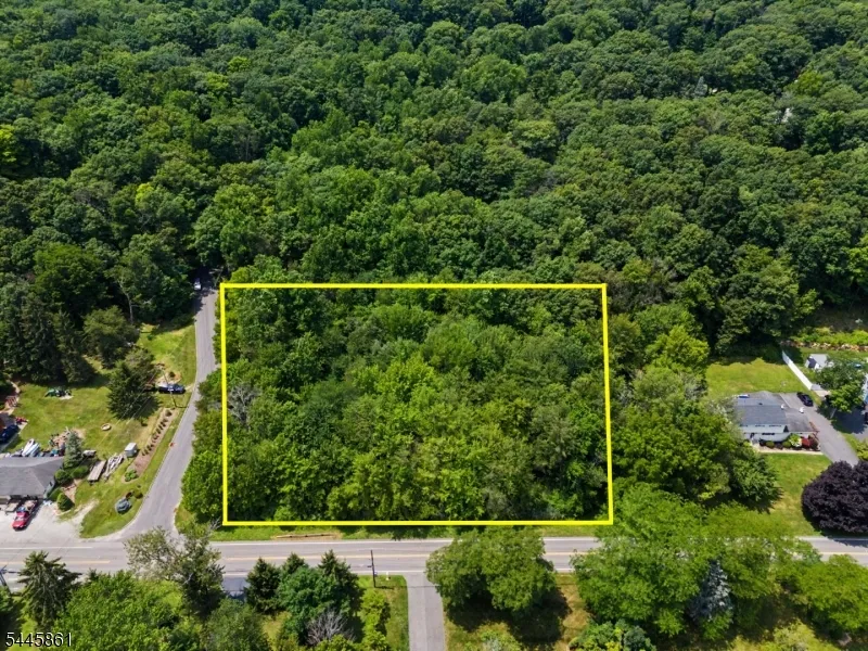 242 W Mountain Rd Sparta, NJ 07871